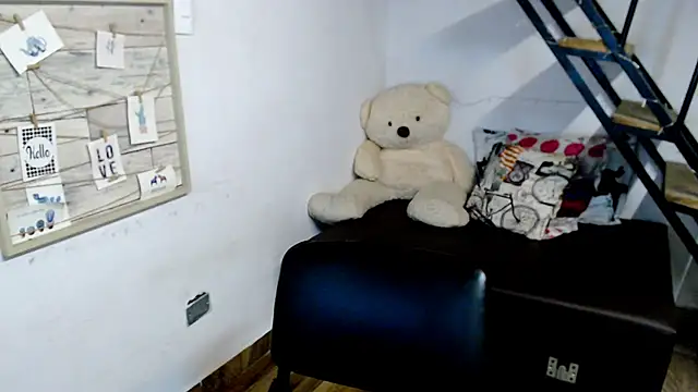 samantha baby  online show from March 16, 2025, 1:28 am