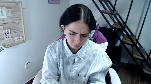 samantha baby  online show from October 29, 2025, 5:25 pm