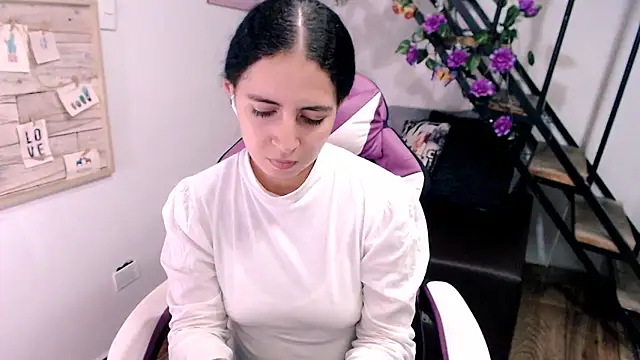 Snapshot of samantha_baby_ chatting on April 16, 2026, 10:12 pm samantha baby online show from April 16, 2026, 10:12 pm