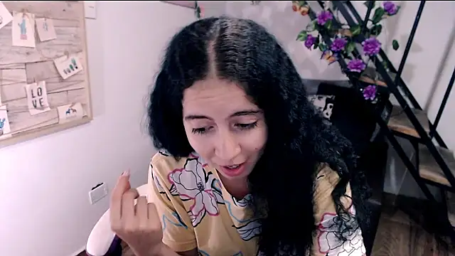 Snapshot of samantha_baby_ chatting on April 18, 2026, 7:58 pm samantha baby online show from April 18, 2026, 7:58 pm