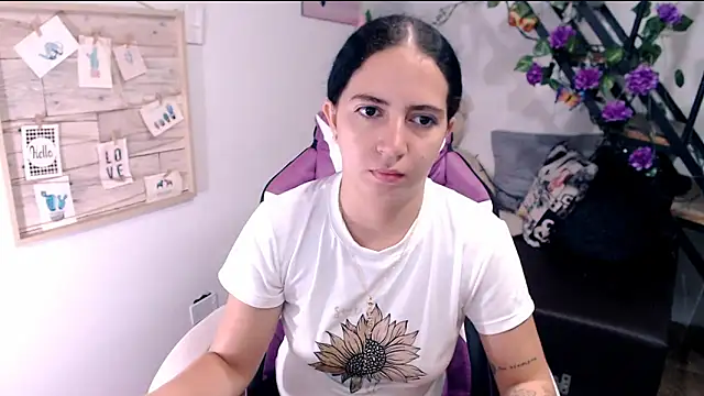 Snapshot of samantha_baby_ chatting on May 2, 2026, 4:12 pm samantha baby online show from May 2, 2026, 4:12 pm