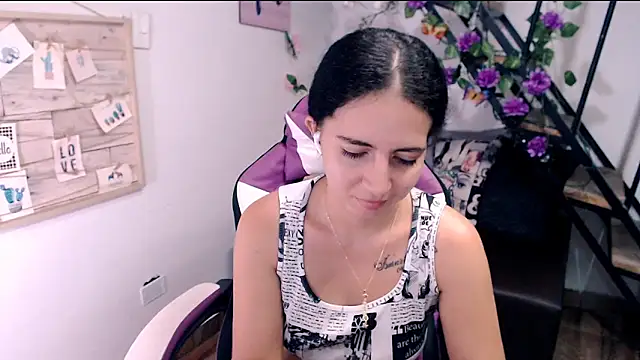 Snapshot of samantha_baby_ chatting on May 12, 2026, 8:17 pm samantha baby online show from May 12, 2026, 8:17 pm