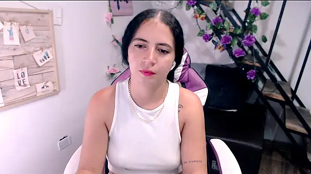 Snapshot of samantha_baby_ chatting on May 18, 2026, 10:04 pm samantha baby online show from May 18, 2026, 10:04 pm