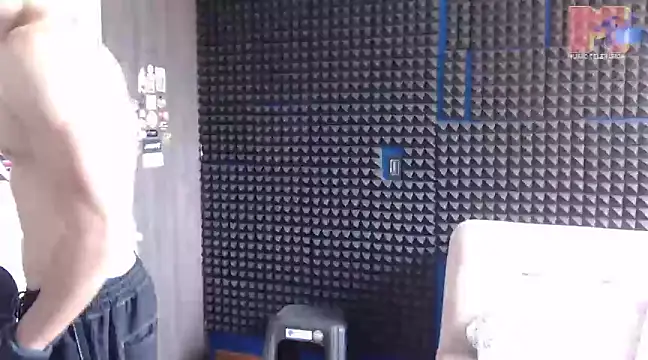 Snapshot of Curly_Angel24 chatting on February 4, 2025, 6:17 pm Curly Angel24 online show from February 4, 2025, 6:17 pm