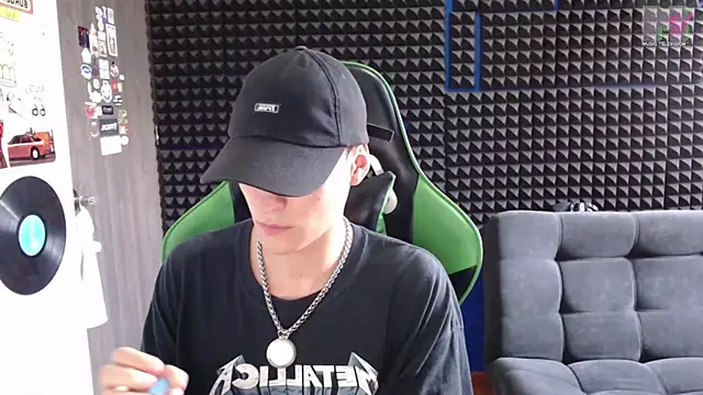 Curly Angel24 online show from December 14, 2025, 10:03 pm