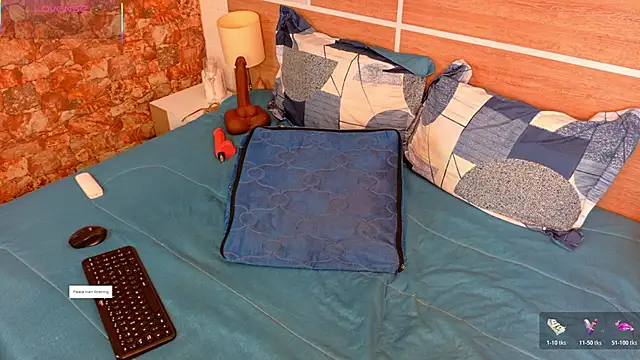 KAROL-SCOTT online show from April 17, 2026, 8:01 pm