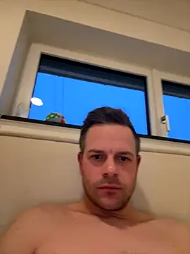 Danii0790 online show from December 3, 2025, 3:43 pm