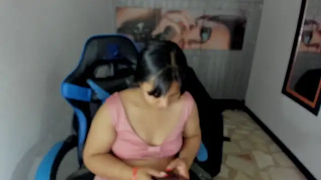 Charis 21 online show from October 20, 2025, 10:54 pm