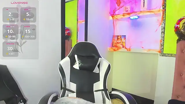 Charis 21 online show from October 30, 2025, 2:35 am