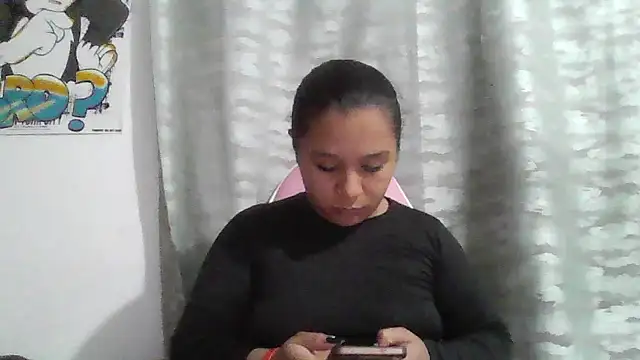 Snapshot of Charis_21 chatting on July 9, 2026, 3:32 am Charis 21 online show from July 9, 2026, 3:32 am