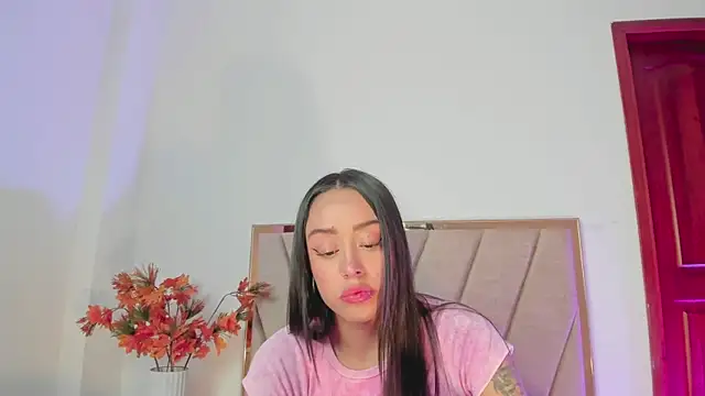 NoraDasilva online show from January 29, 2025, 12:43 am