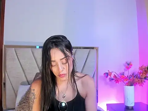 NoraDasilva online show from February 11, 2026, 11:43 pm