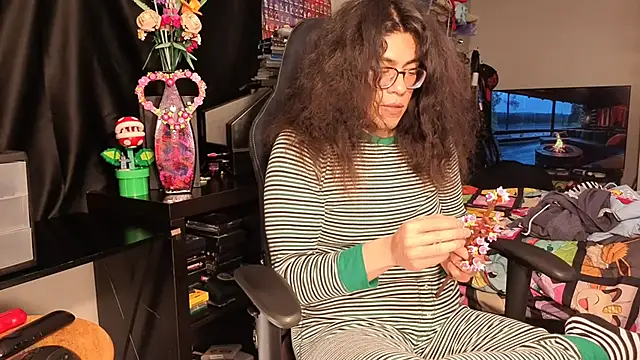 ShinyCherub online show from February 20, 2025, 12:25 pm