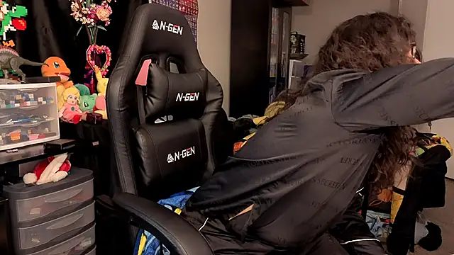 ShinyCherub online show from October 11, 2025, 4:33 am