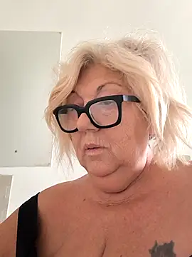 Merilulla online show from October 9, 2025, 1:20 pm