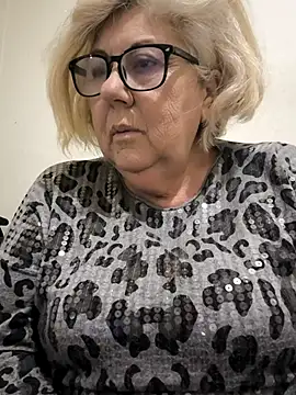Snapshot of Merilulla chatting on February 3, 2026, 6:13 pm Merilulla online show from February 3, 2026, 6:13 pm