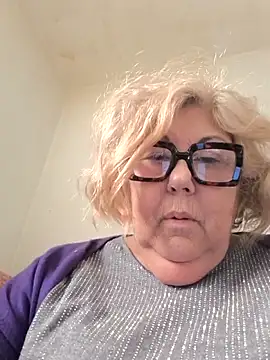 Snapshot of Merilulla chatting on February 25, 2026, 2:16 pm Merilulla online show from February 25, 2026, 2:16 pm