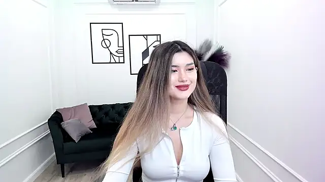 AnneTLi online show from September 22, 2025, 3:19 am