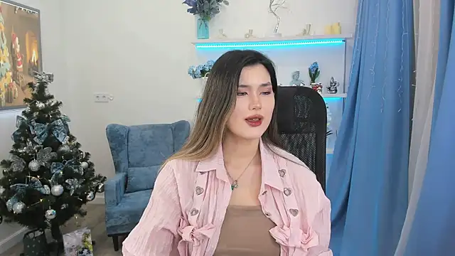 AnneTLi online show from December 14, 2025, 8:02 pm