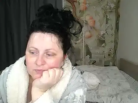 Snapshot of Lillian2 chatting on June 11, 2026, 12:54 am Lillian2 online show from June 11, 2026, 12:54 am