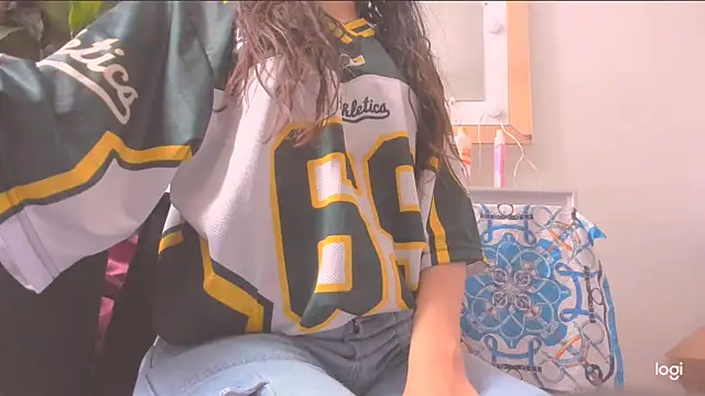 MYFAVOURITESTRAGER online show from April 10, 2026, 9:08 pm