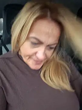 Snapshot of Isabellaa04 chatting on February 11, 2026, 9:03 am Isabellaa04 online show from February 11, 2026, 9:03 am