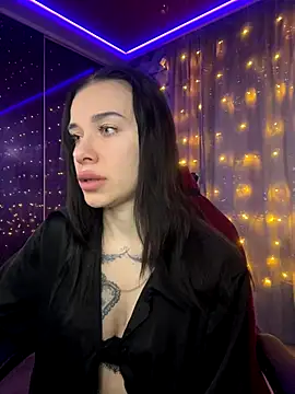 Queen of pain online show from December 19, 2025, 6:42 am