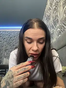 Queen of pain online show from February 21, 2026, 8:04 am