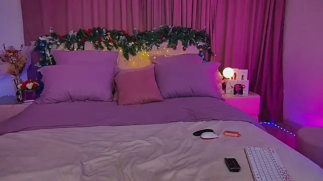 Cosmic Sia online show from January 2, 2025, 6:07 am