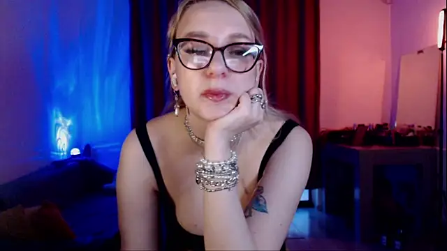 welliza online show from April 7, 2026, 2:23 am