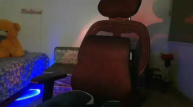 Snapshot of vanyaaurmohan chatting on December 12, 2024, 11:03 pm vanyaaurmohan online show from December 12, 2024, 11:03 pm