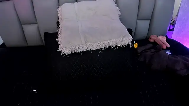  MiaBrown  online show from February 22, 2025, 12:08 pm