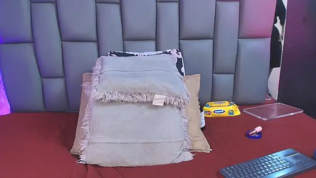  MiaBrown  online show from September 16, 2025, 12:06 pm