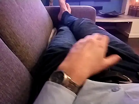 jk1981jk online show from March 17, 2025, 6:42 pm