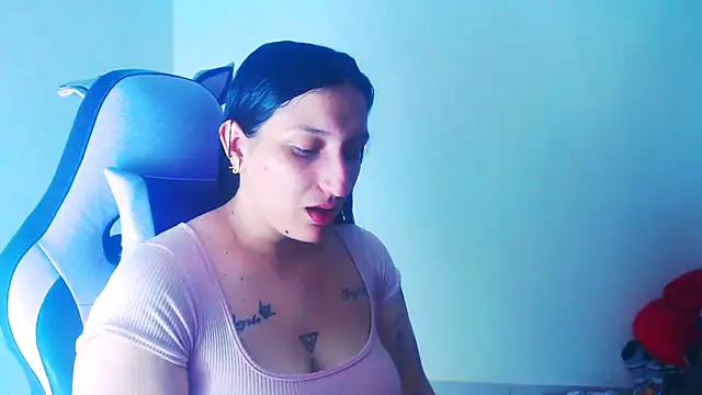 Snapshot of liz_dirty chatting on June 12, 2026, 10:30 pm liz dirty online show from June 12, 2026, 10:30 pm
