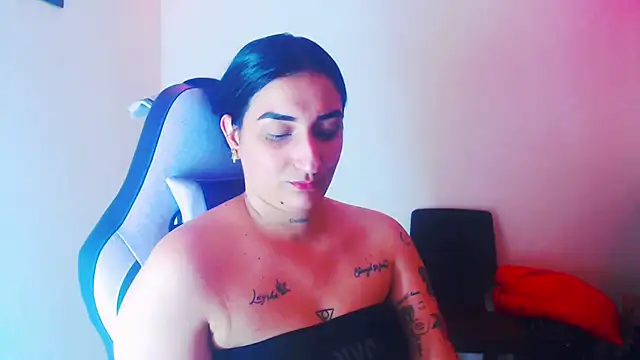 Snapshot of liz_dirty chatting on July 30, 2026, 9:36 pm liz dirty online show from July 30, 2026, 9:36 pm