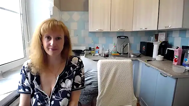 DonnaMagdalena online show from October 2, 2025, 7:26 am