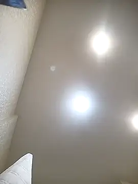  Sweet Love  online show from November 18, 2025, 12:09 pm