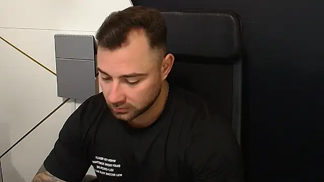 DuncanStone online show from October 18, 2025, 4:59 am