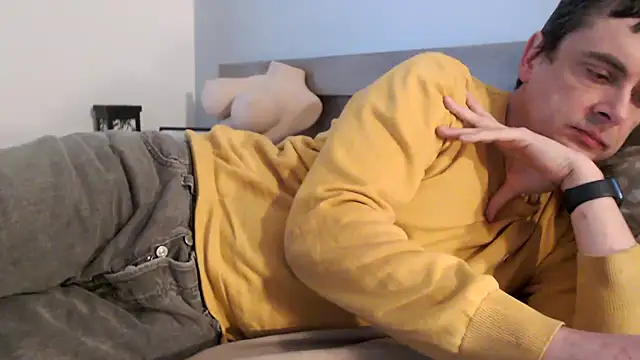 freddy0222222 online show from March 5, 2026, 12:23 pm