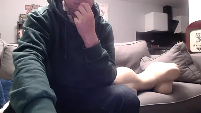freddy0222222 online show from May 13, 2026, 1:58 am