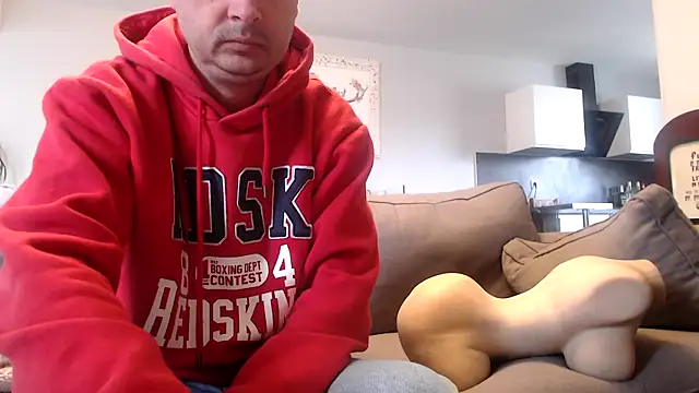 freddy0222222 online show from May 17, 2026, 8:01 am