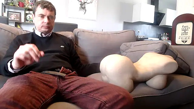freddy0222222 online show from May 21, 2026, 11:06 am
