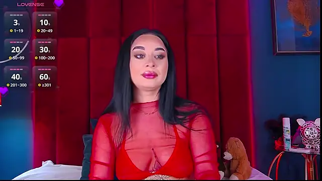 MadyLuxxx online show from October 18, 2025, 7:03 pm