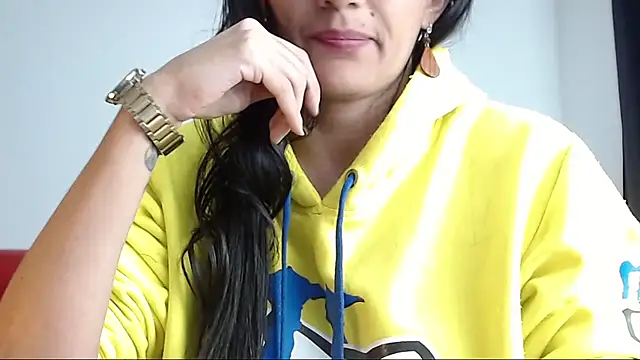 Lucynaugthyy online show from February 17, 2025, 2:04 pm