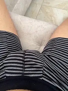 Snapshot of Luismimor93 chatting on December 28, 2024, 6:18 pm Luismimor93 online show from December 28, 2024, 6:18 pm