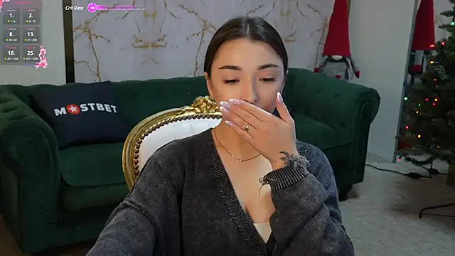 Jasmine Flow online show from December 11, 2024, 3:37 pm