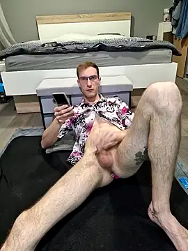 Snapshot of TOY_boy7 chatting on February 23, 2025, 7:49 pm TOY boy7 online show from February 23, 2025, 7:49 pm