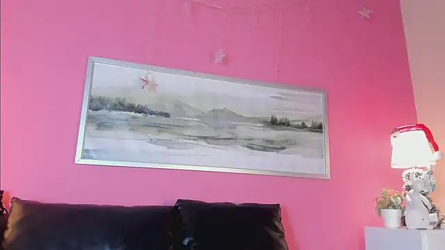 Tiffanysurez  online show from January 14, 2026, 8:03 pm