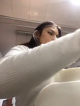 Snapshot of Tiffanysurez_ chatting on March 13, 2026, 12:56 pm Tiffanysurez online show from March 13, 2026, 12:56 pm